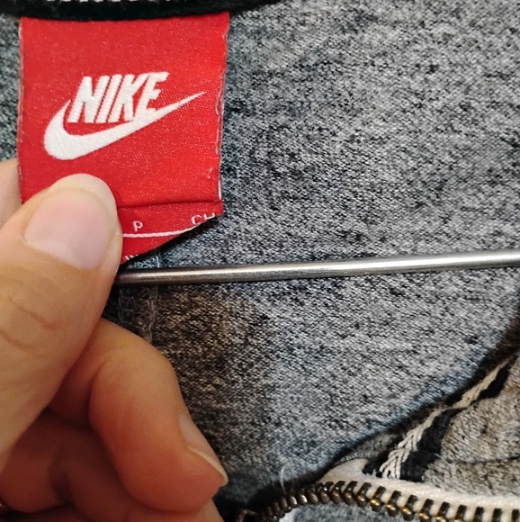 Nike Kids Gray Zip-Up Natural Soft Cotton & Polyester Hoodie S - Picture 3 of 9